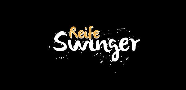 REIFE SWINGER - BBW MILF FUCKS HARD ON NEW HOUSE WITH HER REAL ESTATE AGENT